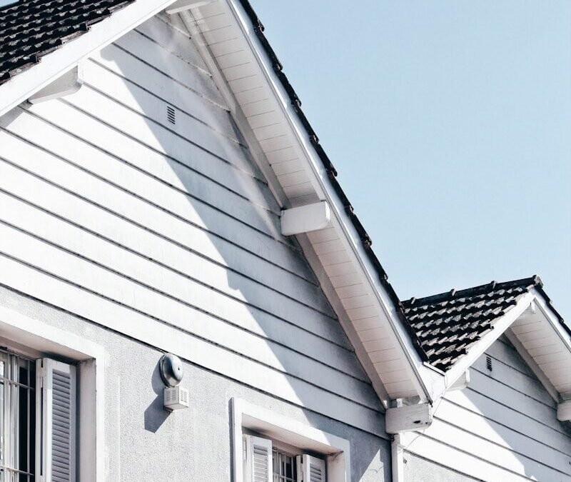 Rénovation toiture à Amiens (80) : Peut-on renforcer les gouttières lors d’une rénovation de toiture ?